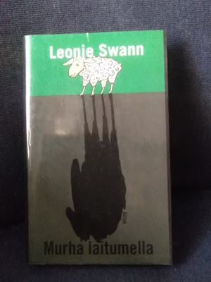 Leonie Swann: Murha laitumella