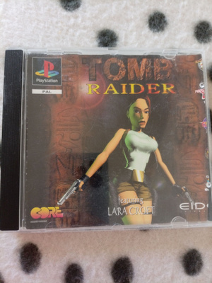 PS1 Klassikot, 5 kpl Tomb Raider