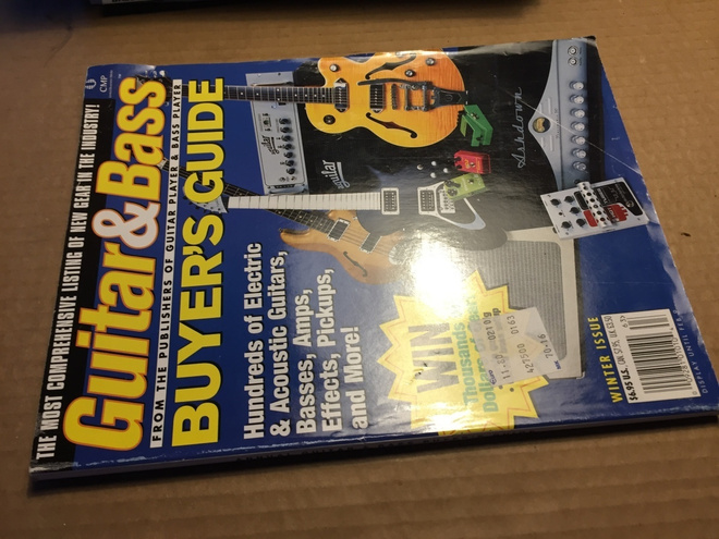 GUITAR AND BASS BUYERS GUIDE 2001 HYVÄ