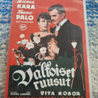 Valkoiset Ruusut - pikkukuva 1