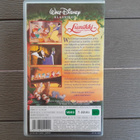 VHS: Lumikki ja Seitsemän Kääpiötä (Disney Klassikot 1937/?) - pikkukuva 2