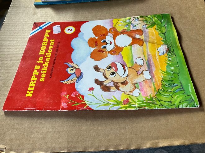 KIRPPU JA KORPPU SEIKKAILEVAT