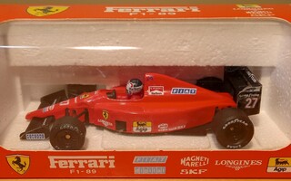 Onyx Ferrari F1-89 -pienoismalli