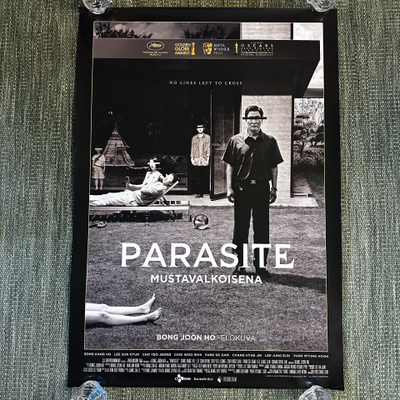Elokuvajuliste: Parasite (mustavalkoinen)