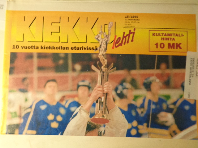 Kiekkolehti Nro 15/1995 (8.12)