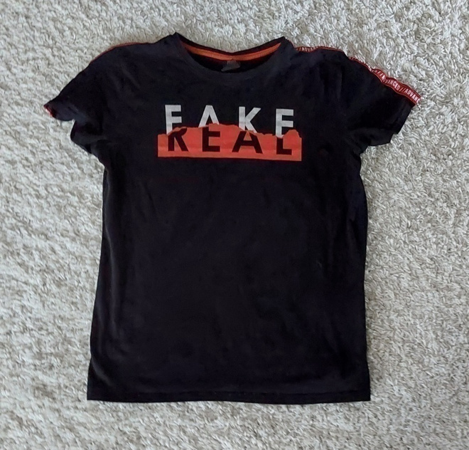 T-paita koko 158-164 fake real