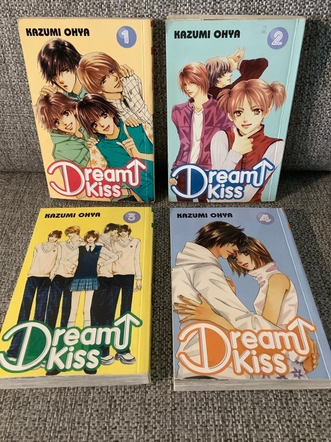 DREAM KISS  1-4  (KOKO SARJA)  SUOMI