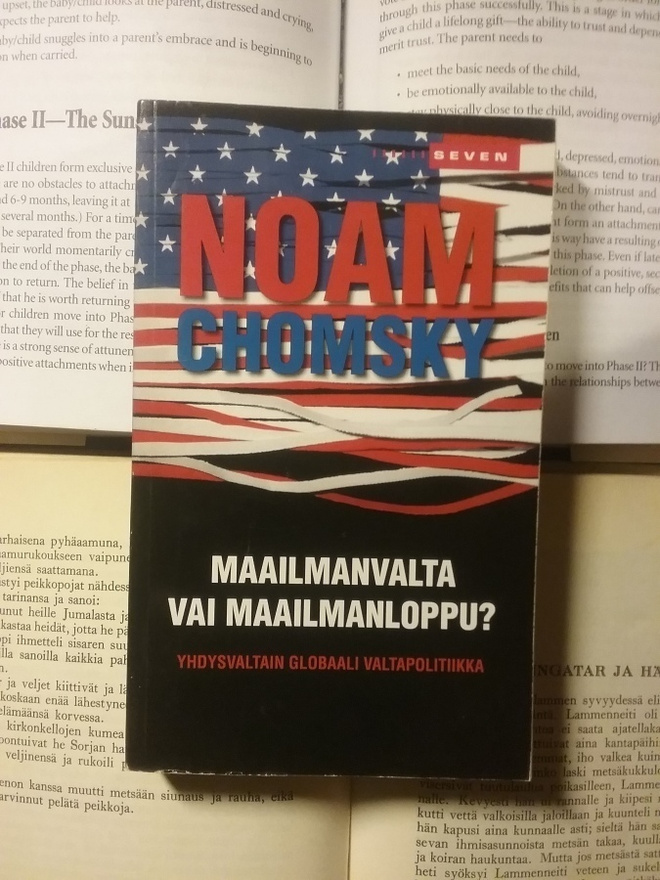 Noam Chomsky - Maailmanvalta vai maailmanloppu? (nid.)