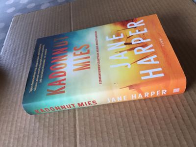 JANE HARPER KADONNUT MIES KOVAKANTINEN HIENO