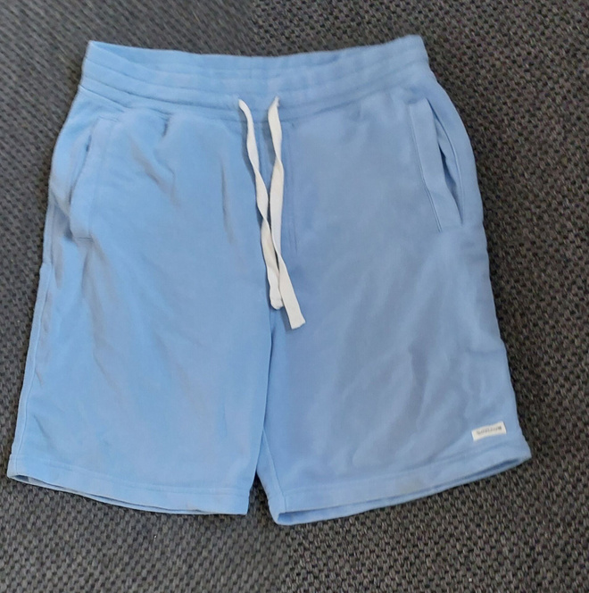 Vaaleansiniset miesten shortsit koko M