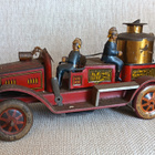 Vanha peltinen paloauto - pikkukuva 1