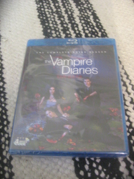 4blu-ray - The Vampire Diaries (3. tuotantokausi)
