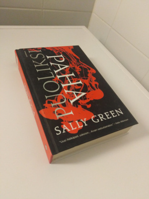 Sally Green: Puoliksi paha