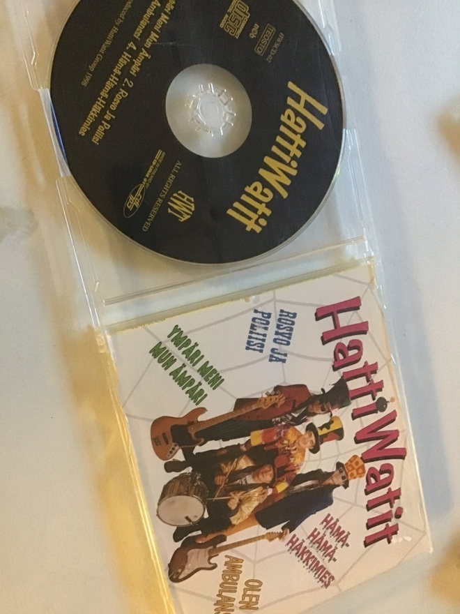 Hattiwatit - ympäri meni mun ämpäri CD EP