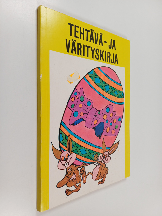 Tehtävä- ja värityskirja