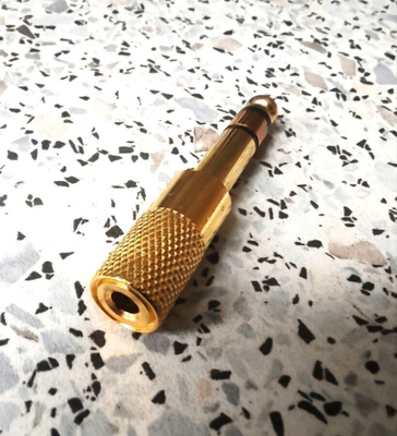 Audioadapteri 3,5mm Naaras TO 6,35mm Uros