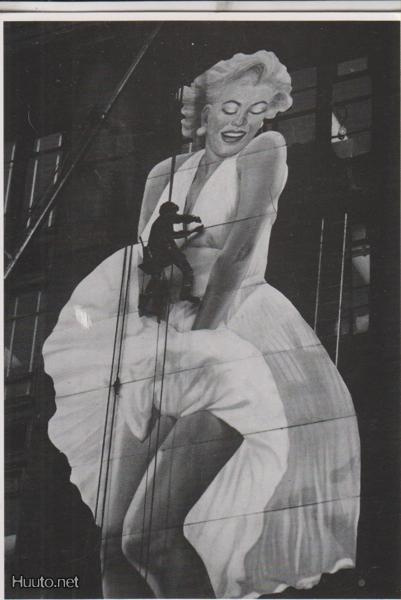 Marilyn Monroe, iso mainos p215