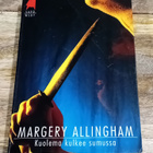 Margery Allingham - Koulema kulkee sumussa - pikkukuva 1