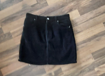 Zara musta samettihame koko S