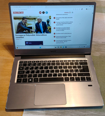 Acer Swift Ryzen3 8GB DDR4/ 256GB NVMe/ Win11 **UUSI AKKU**