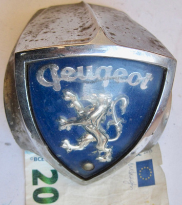 VANHA Auton NokkaMerkki Peugeot 403 1950-l