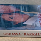 Sodassa ja rakkaudessa (1996) Richard Attenborough (UUSI) - pikkukuva 3