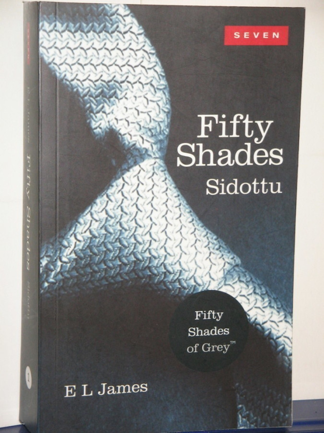 E L James : Fifty Shades 1  Sidottu