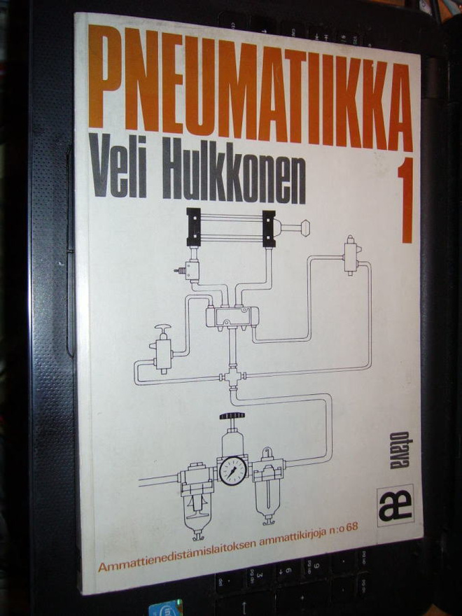 Veli Hulkkonen : Pneumatiikka 1  ( 1 p. 1977 ) SIS.PK