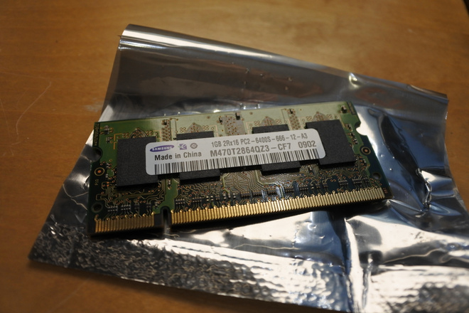 1GB, 800MHz, DDR2-800 PC2-6400, 200p SODIMM, 1.8v