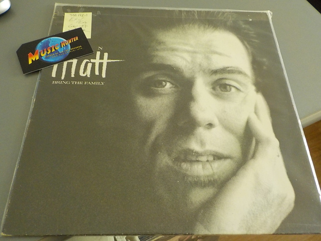 JOHN HIATT - BRING THE FAMILY EX-/EX+ LP