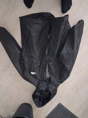 North face tuuli takki
