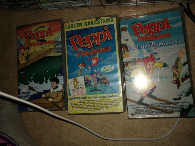 VHS videokasetti Peppi Pitkätossu Huvikummussa 3 kpl
