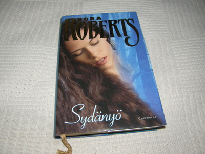 Nora Roberts Sydänyö -sid
