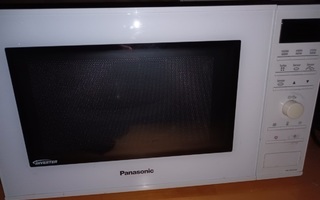Panasonic Inventer Mikro + Tupperwaren Mikroastioita