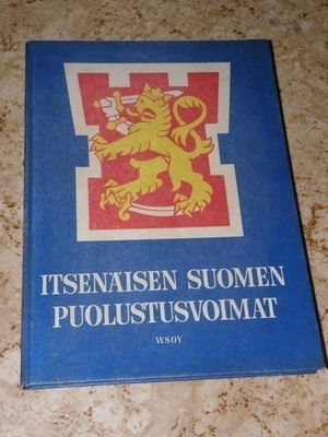 Kaksi teosta Suomen puolustusvoimista