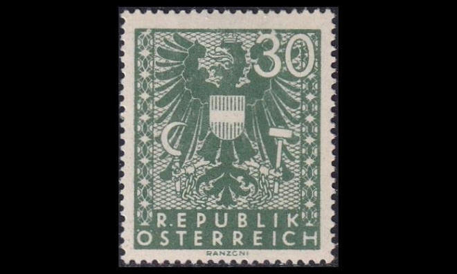 Itävalta 709 ** Käyttösarja vaakuna 30 Pfg (1945)