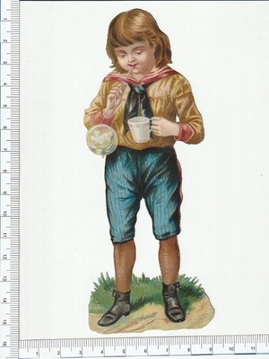 *poika puhaltaa kuplia, vanha kuva, 15 x 5,5 cm *