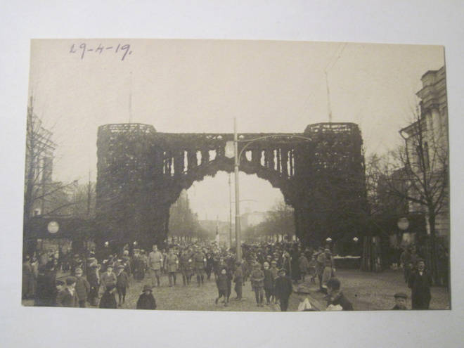 VANHA Postikortti Viipuri Suojeluskunta Paraati 1919