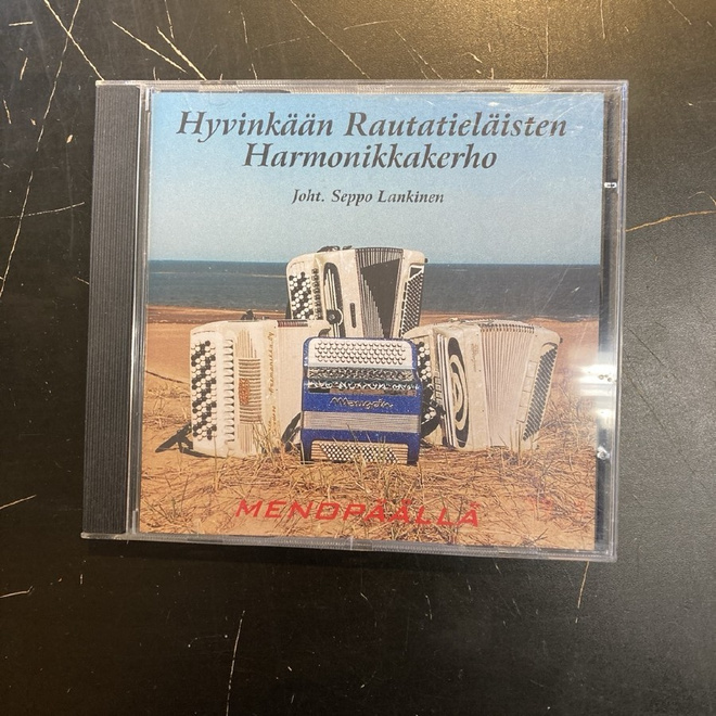 Hyvinkään Rautatieläisten Harmonikkakerho - Menopäällä CD