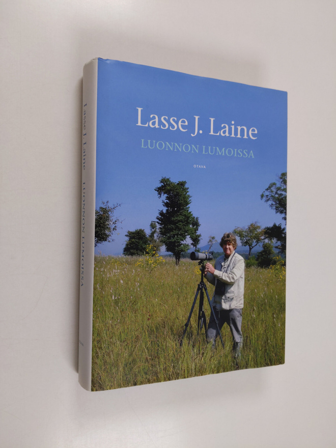 Lasse J. Laine : Luonnon lumoissa