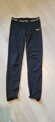 NIKE Housut koko n.152 cm.