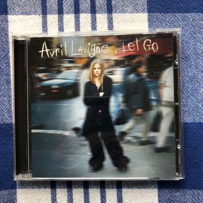Avril Lavigne: Let Go. 2002.