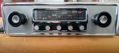 Vanha Blaupunkt autoradio (Wiesbaden)