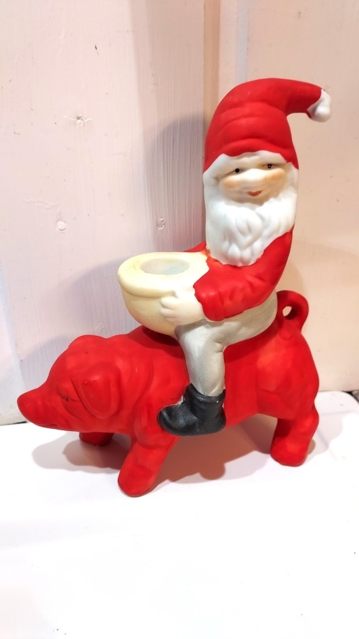 KERAAMINEN TONTTU JA PORSAS - KYNTTILÄNJALKA