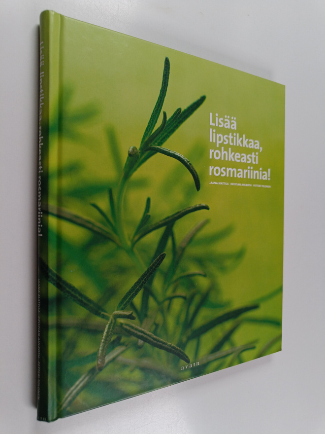 Kristian Ahlroth ym. : Lisää lipstikkaa, rohkeasti rosmar...