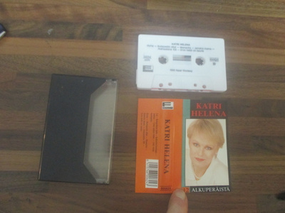 KATRI HELENA - 12 alkuperäistä