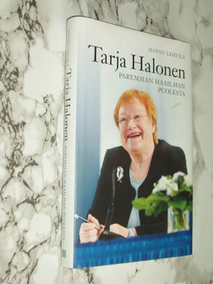 Kirja Tarja Halonen - Hannu Lehtilä