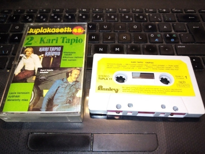 TUPLAKASETTI 2X KARI TAPIO ( SIS POSTIKULU  )