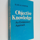 Karl Raimund Popper : Objective knowledge : an evolutiona... - pikkukuva 1