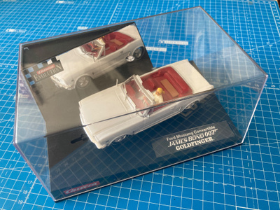 Ford Mustang Convertible James Bond 1:32